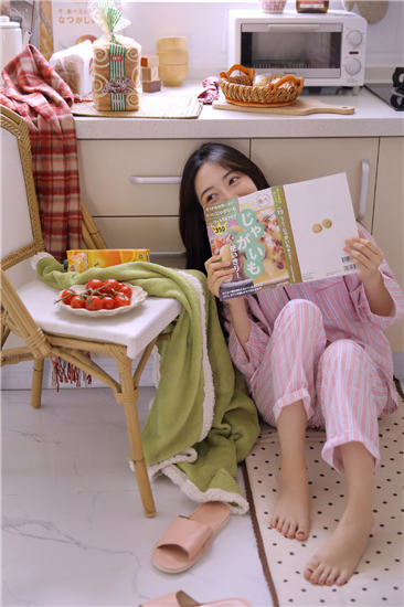 秋葵香蕉榴莲草莓绿巨人视频安卓在线版